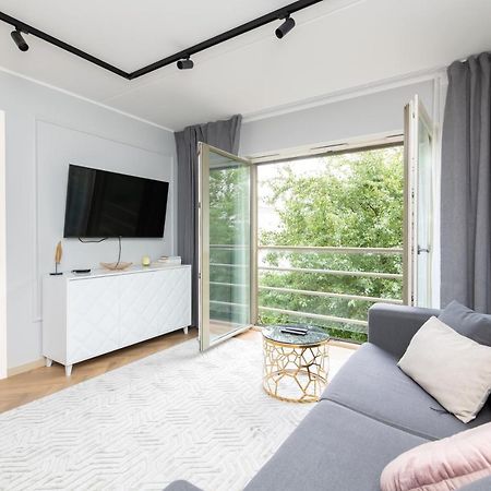 Central Rosi Art Deco Apartment With Parking Tallin Exterior foto