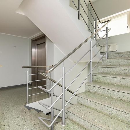 Central Rosi Art Deco Apartment With Parking Tallin Exterior foto