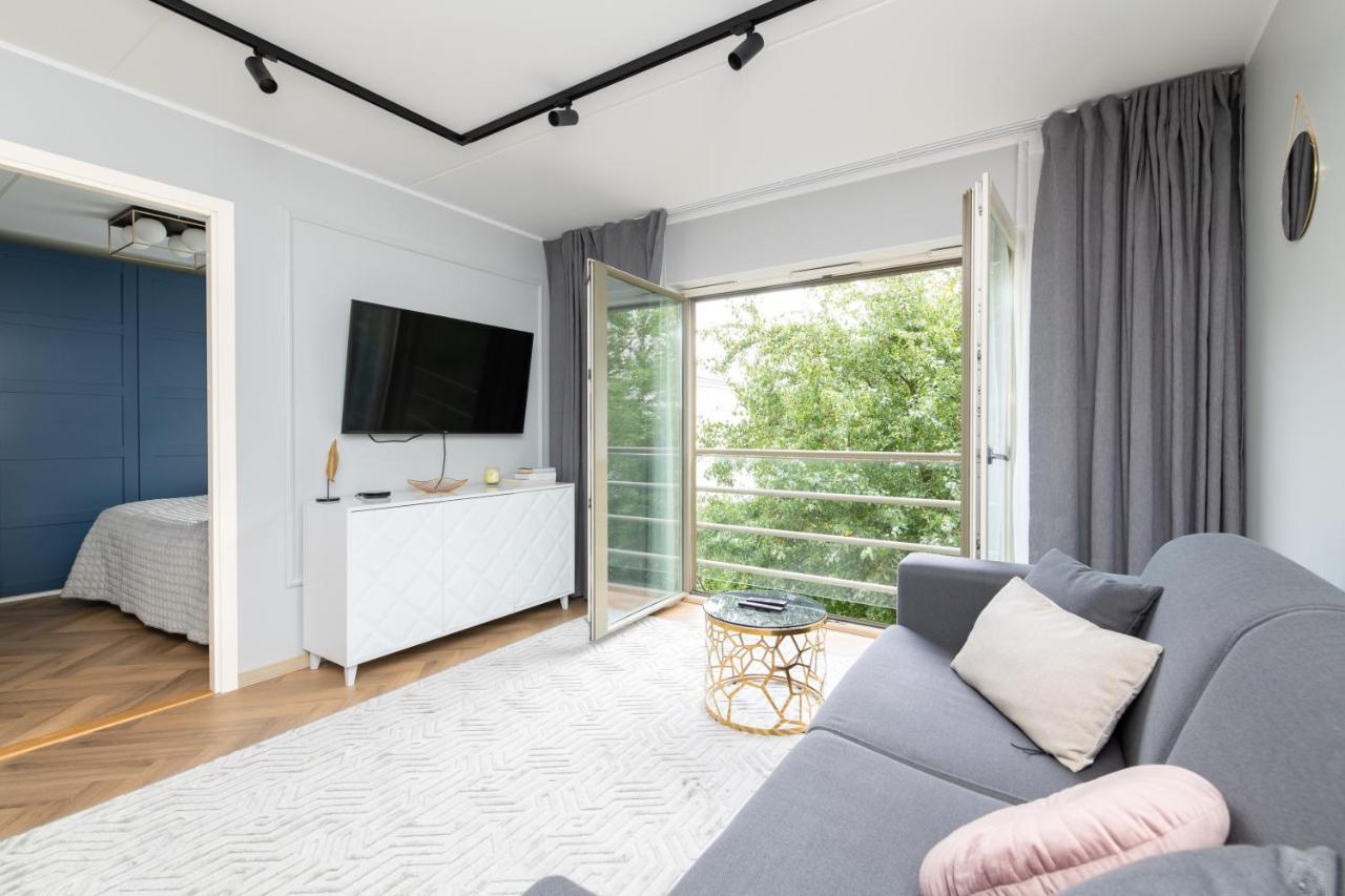 Central Rosi Art Deco Apartment With Parking Tallin Exterior foto