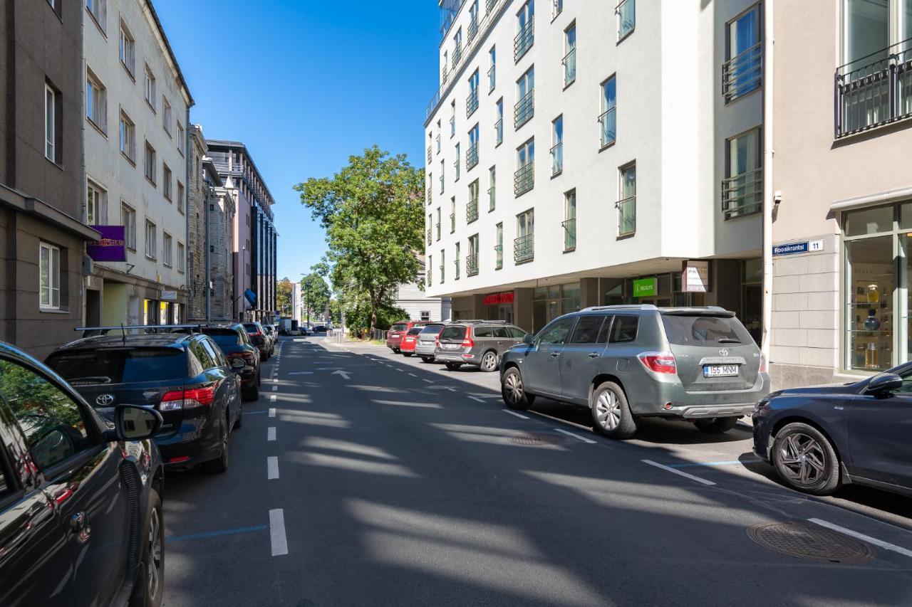 Central Rosi Art Deco Apartment With Parking Tallin Exterior foto