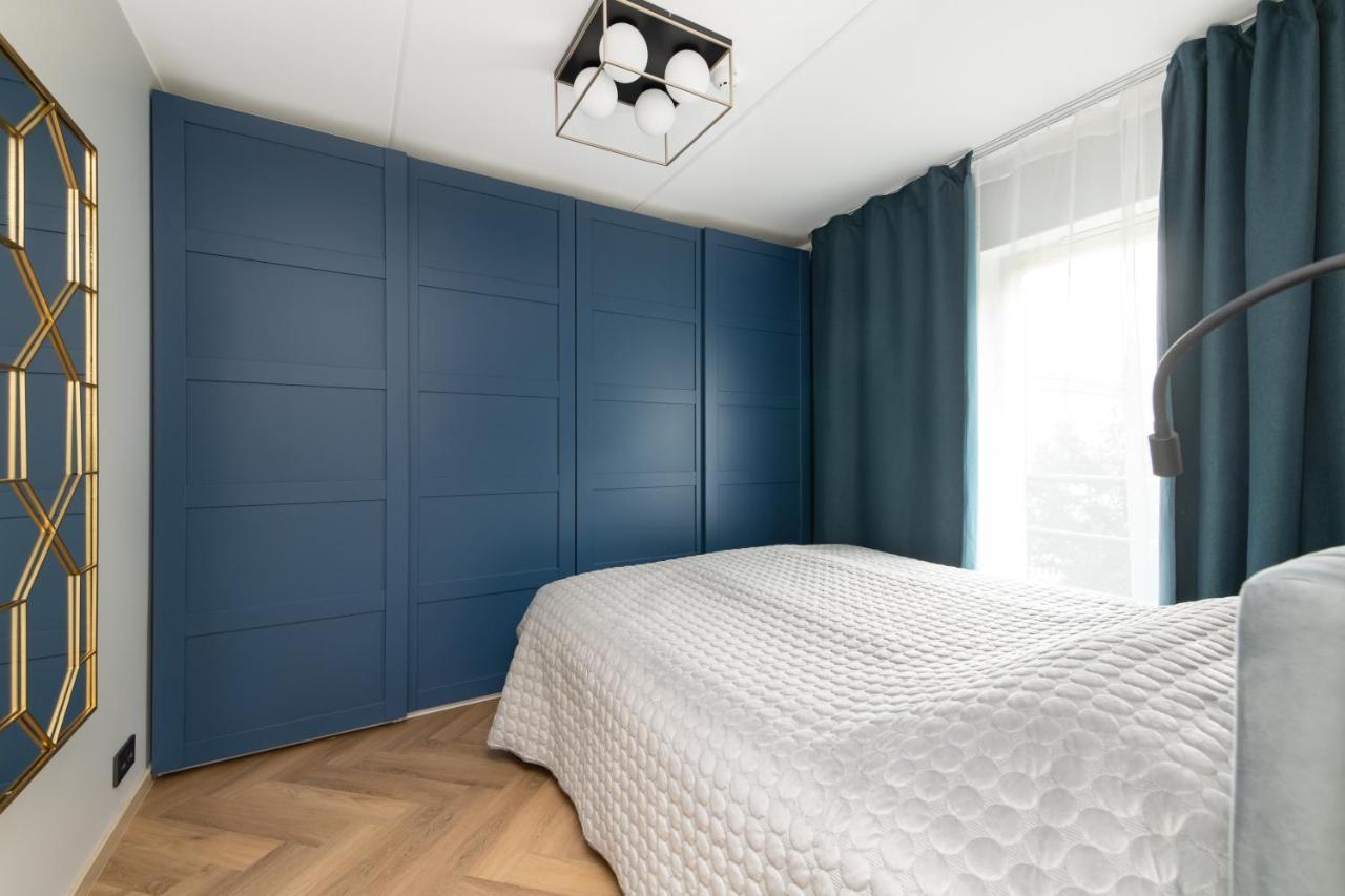 Central Rosi Art Deco Apartment With Parking Tallin Exterior foto